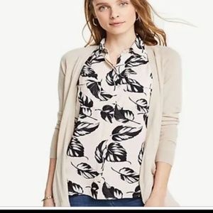 (15) Ann Taylor Button Down Shirt  Blouse, Size XS, Off-White & Olive Green